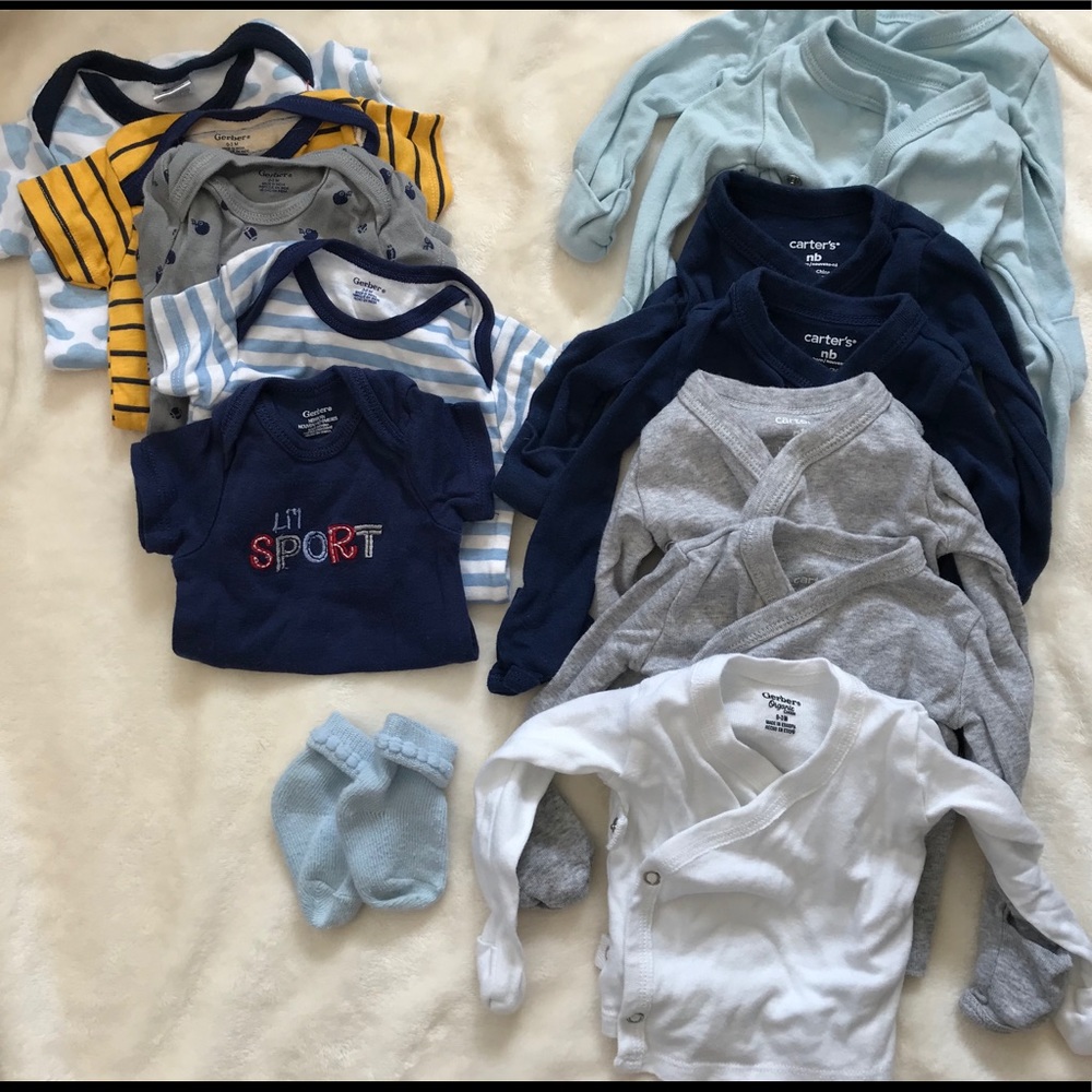 NB & 0-3 BABY BOY 12 CLOTHING LOT